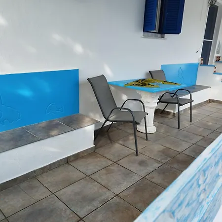 Apartment Skyrosfamilyhouses-pelasgia *