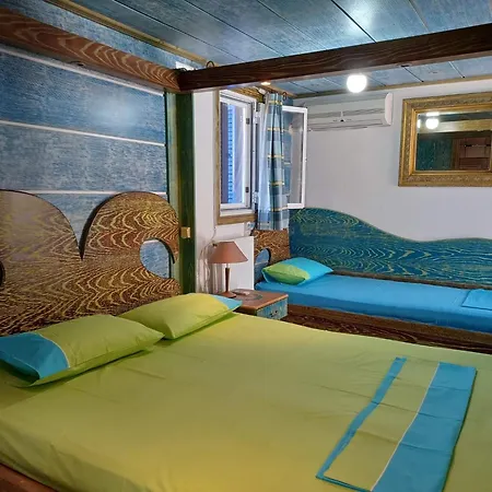 Apartment Skyrosfamilyhouses-pelasgia Skyros